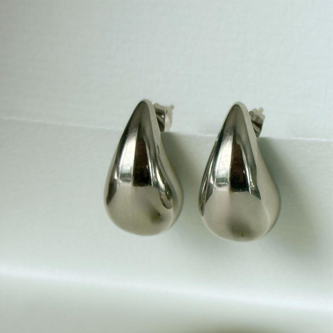 Vattendropp - Örhängen – Enkel Elegans med Modern Design ✨ - Milone Jewelry