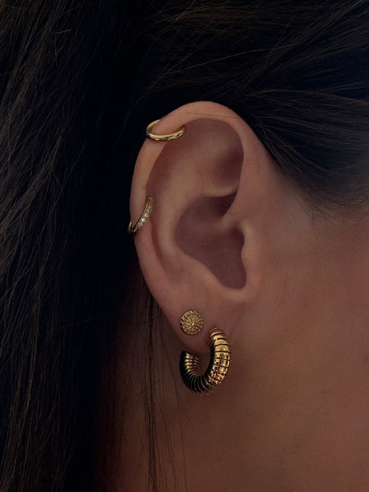 C - formade örhängen i rostfrittstål - Milone Jewelry
